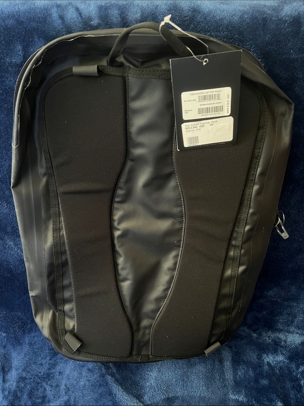 Oakley Black two faced laptop pack with Tonal Logo - Picture 2 of 5